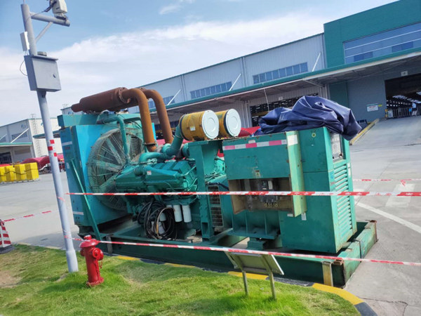 湯凌電池集團(tuán)400KW發(fā)電機臨時租賃