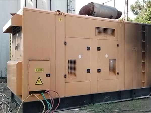 200KW康明斯發(fā)電機出售